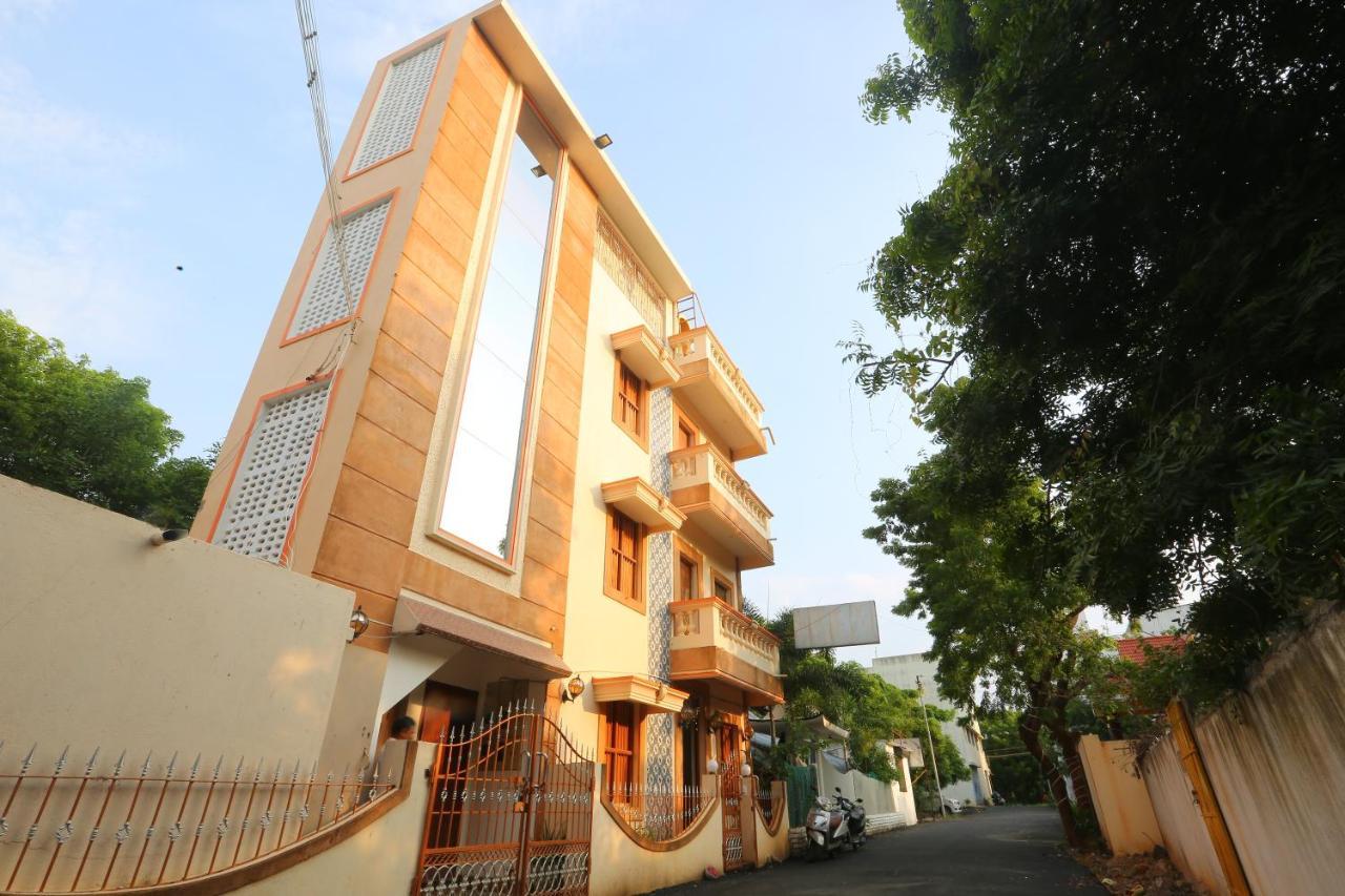 Le Apex Hotel Auroville Luaran gambar