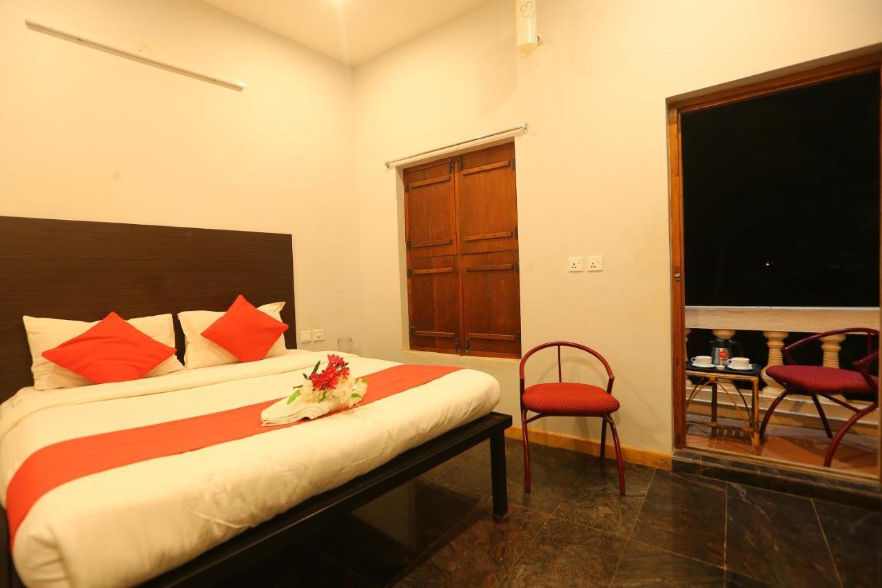 Le Apex Hotel Auroville Luaran gambar